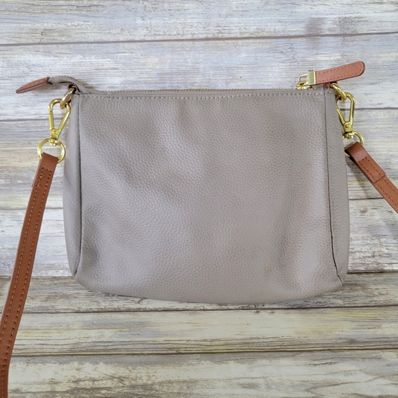 JOY & IMAN Alexandria Pebbled Leather Small Crossbody Bag Top Zipper Purse Taupe - Picture 3 of 12